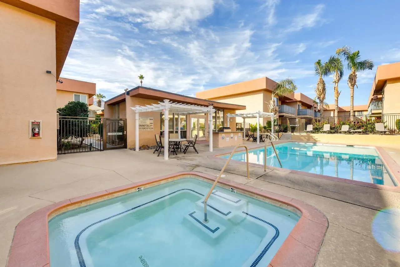 Palm Springs Condo Rental With Pool And Hot Tub Access USA