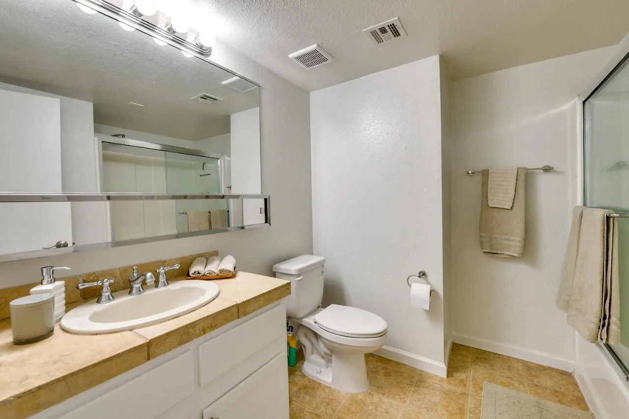 Palm Springs Condo Rental With Pool And Hot Tub Access 0*, Palm Springs USA
